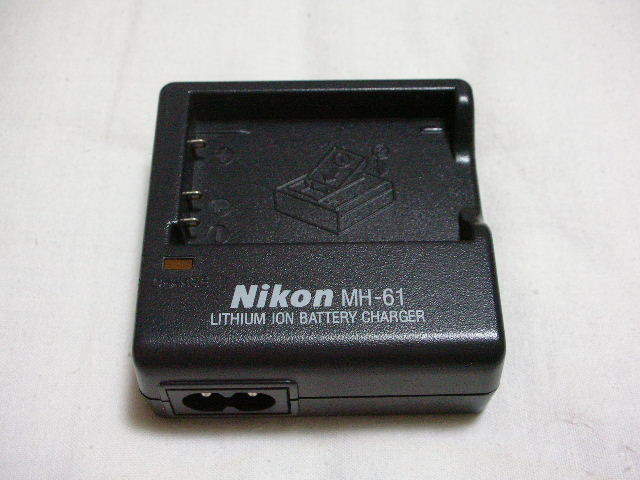 ◆中古 NIKON ニコン バッテリー充電器 MH-61◆BATTERY CHARGER チャージャー拍卖
