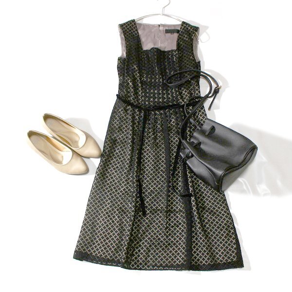 美品 UNTITLED アンタイトル 綺麗め カットジャガード 透け オーガンジー 裏地付き ワンピース 2号 M 春 夏 24A08拍卖