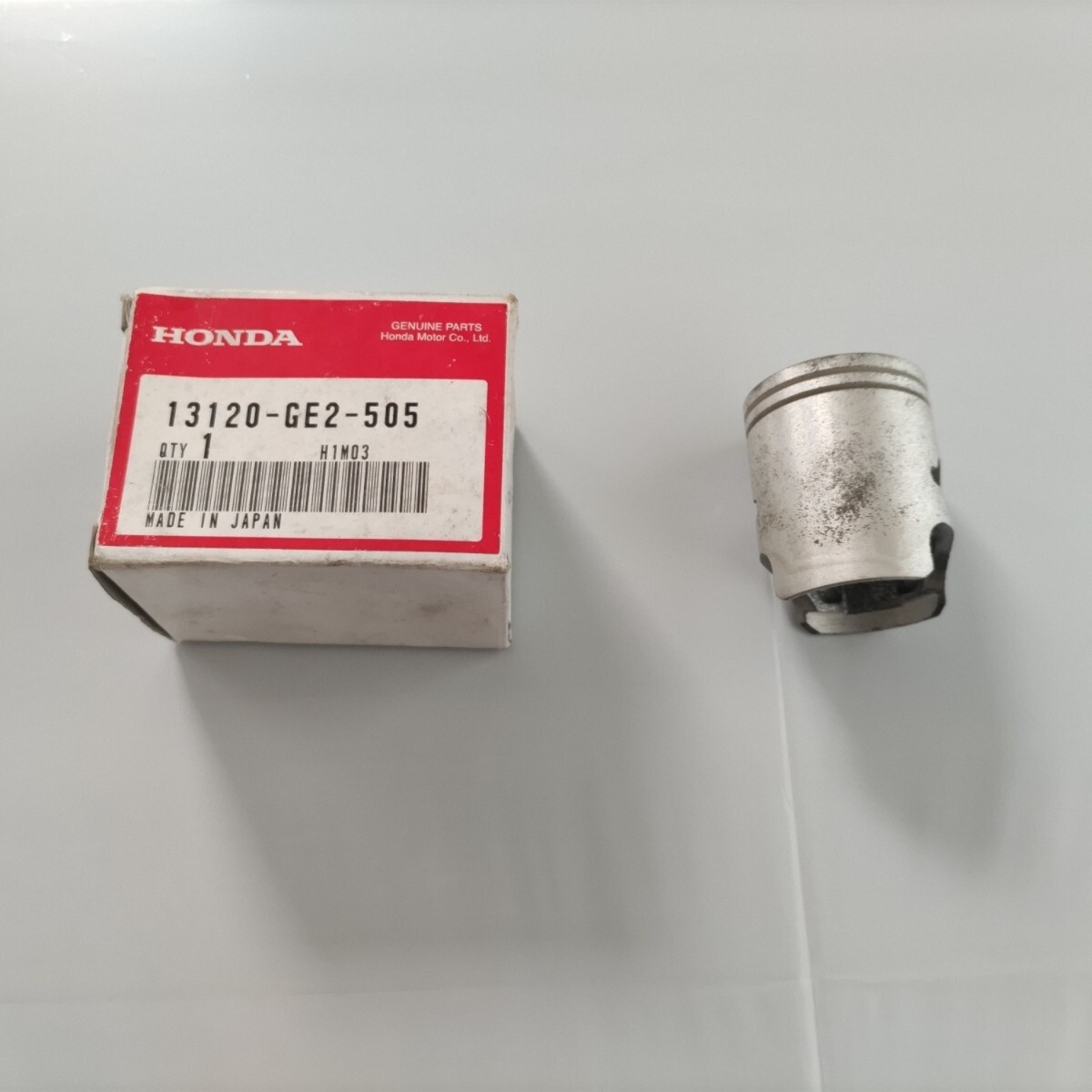 横浜発 新品・未使用 NSR50 純正部品 NSR50S ピストン 1995年 13120-GE2-505 ホンダ純正 HONDA 拍卖