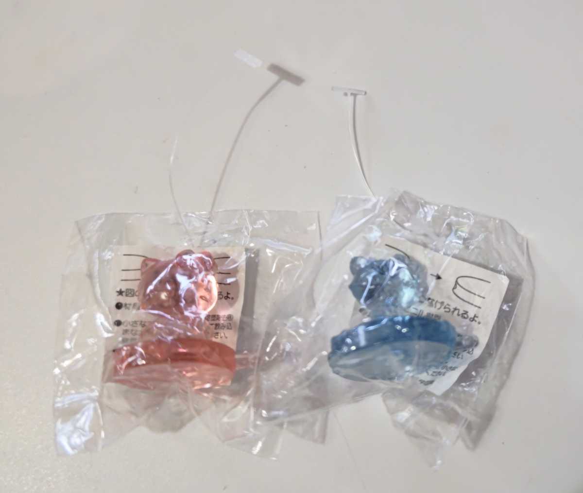 送料無料!激レアセット サンリオ キティ&チャーミー クリアマスコット 2個セット 未使用拍卖