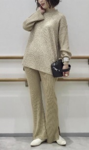 03【新品タグ付】*GU メランジリブニットチュニック(長袖)ベージュ&メランジリブニットパンツ ベージュ SM セットアップ 送料無料拍卖