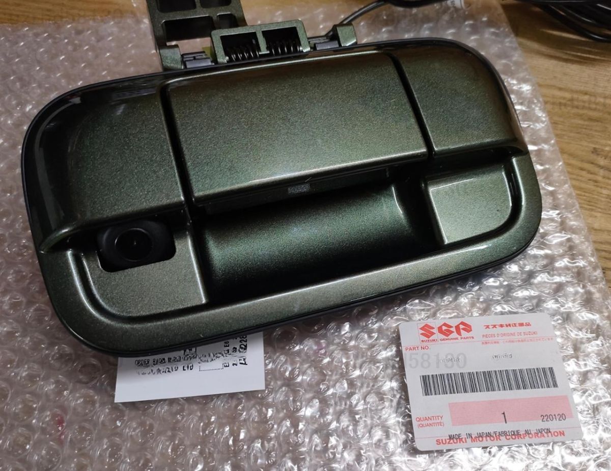 スズキ純正 エブリイ DA17 バックドアハンドル カメラ取付穴あり リクエストスイッチ無し クールカーキパールメタリック ZVD SUZUKI拍卖