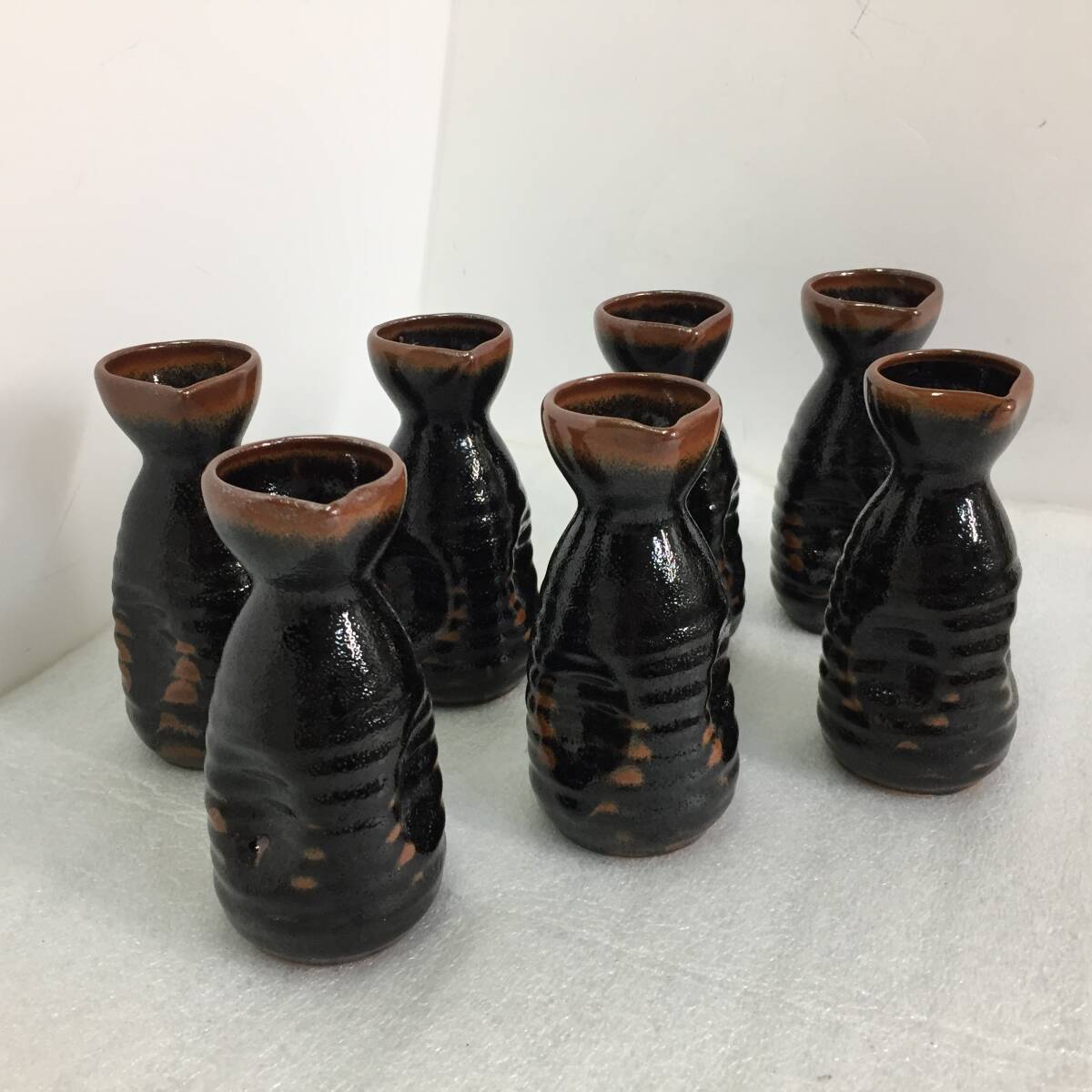 ※即決★徳利 7客 まとめ売り 高さ15.5㎝ 和食器/居酒屋/開店/日本料理/料亭/日本酒/酒器/とっくり/熱燗/お湯割/宴会/和風【現状渡し】 拍卖