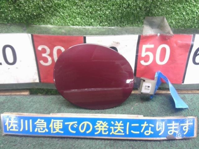スバル ヴィヴィオ M300 E-KK4 純正 フューエルリッド 給油口蓋 蓋 フタ 再塗装品 洗車傷有り 現状販売 中古拍卖