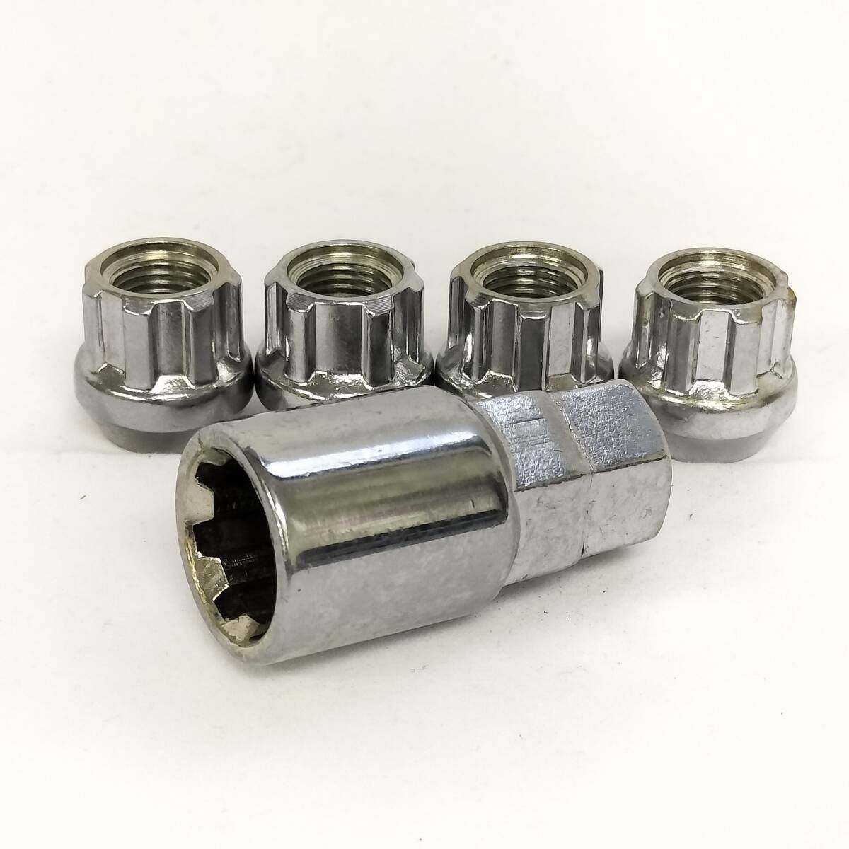 ロックナット 1/2 19HEX 23mm メッキ 貫通タイプ 4個1セット 新品未使用品 アメ車 など 〈0051〉 特価品!拍卖