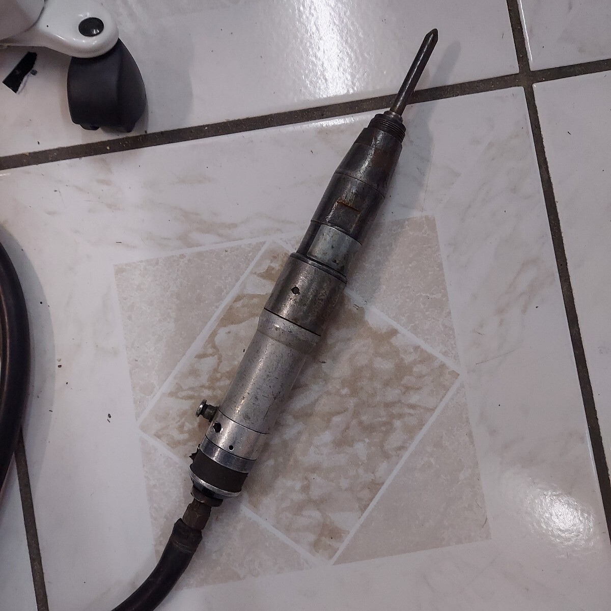 △青箱1-6△ジェットタガネ エアー工具 チッパー 溶接 半自動 アーク 手棒 TIG 配管 ハツり プラスドライバー 現状品拍卖