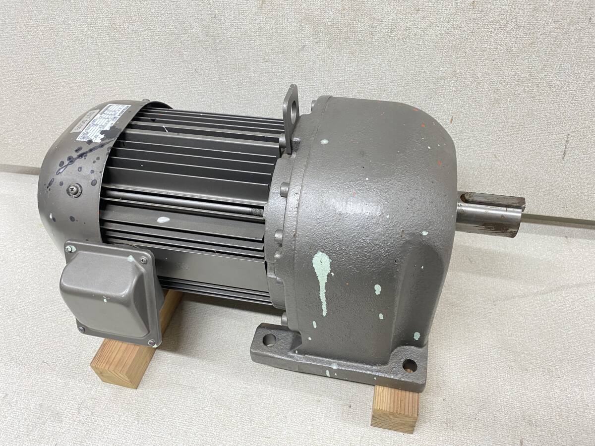 未使用 MITSUBISHI GEARED MOTOR GM-D 2.2 KW 4P 3PHASE 1:30 モーター ①拍卖