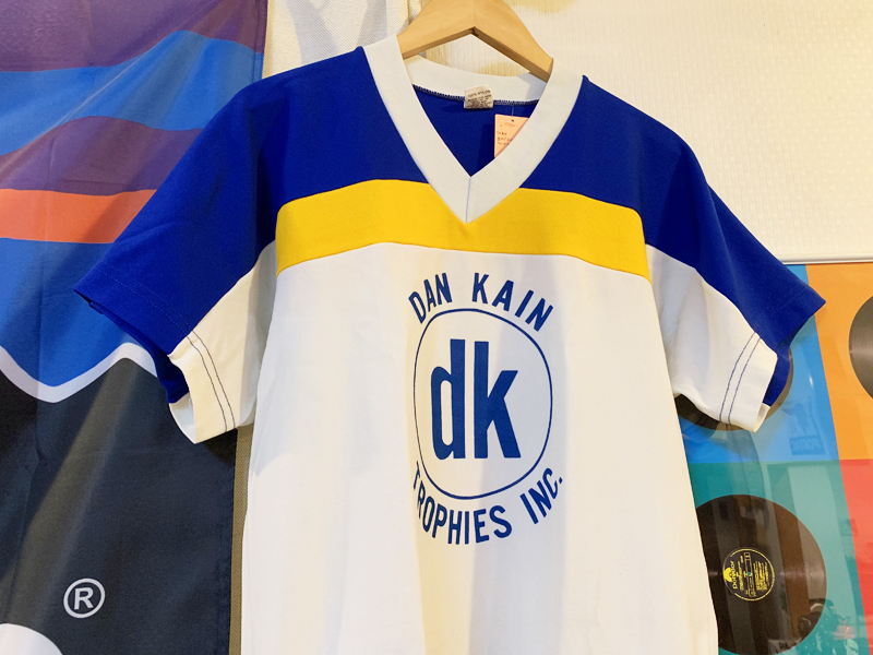 RUSSEL ATHLETIC 70s - 80s 金タグ フットボール Tシャツ ヴィンテージ ラッセル アスレティック 白 黄 青 サイズ表記M 米国製 Made in USA拍卖