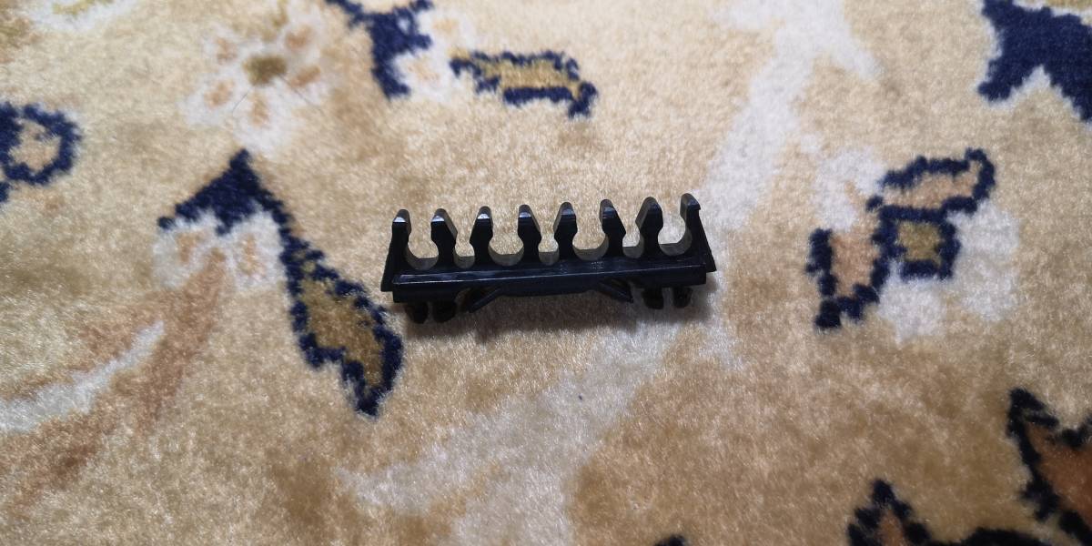 ■w108 w111 w113 縦目 新品プラグコードホルダー 280SL 280SE■拍卖