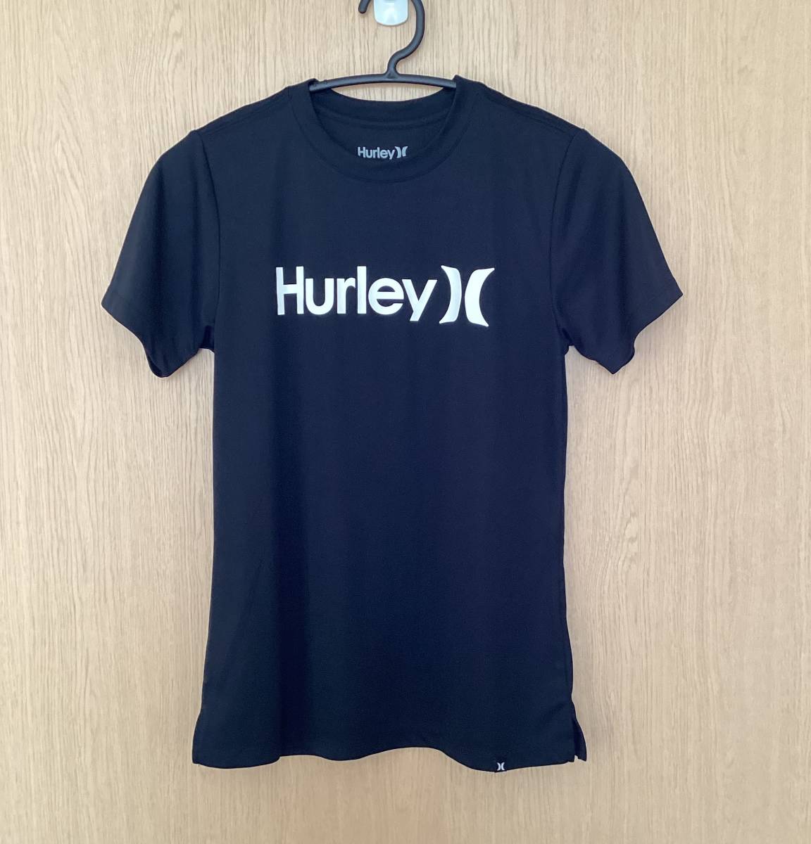 Hurley ハーレー レディース ラッシュガード 半袖 Tシャツ USサイズS 日本サイズM 黒 ブラック UVカット 紫外線対策 UPF50拍卖