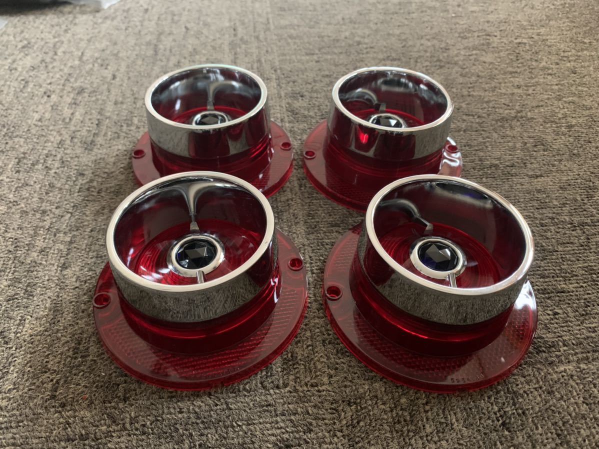 シボレー63 インパラ ブルードット付きテールレンズクロームトリム付き新品4個セット。 インパラテールランプ インパラテール拍卖