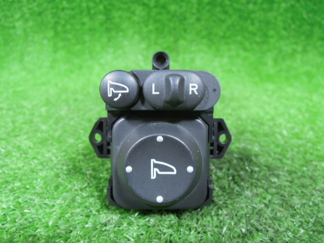 ホンダ フィット ハイブリッド GP6 電動格納 ドアミラースイッチ 中古 T5A J010 NH167L 3176T 配線8本 カプラー付き 13595拍卖