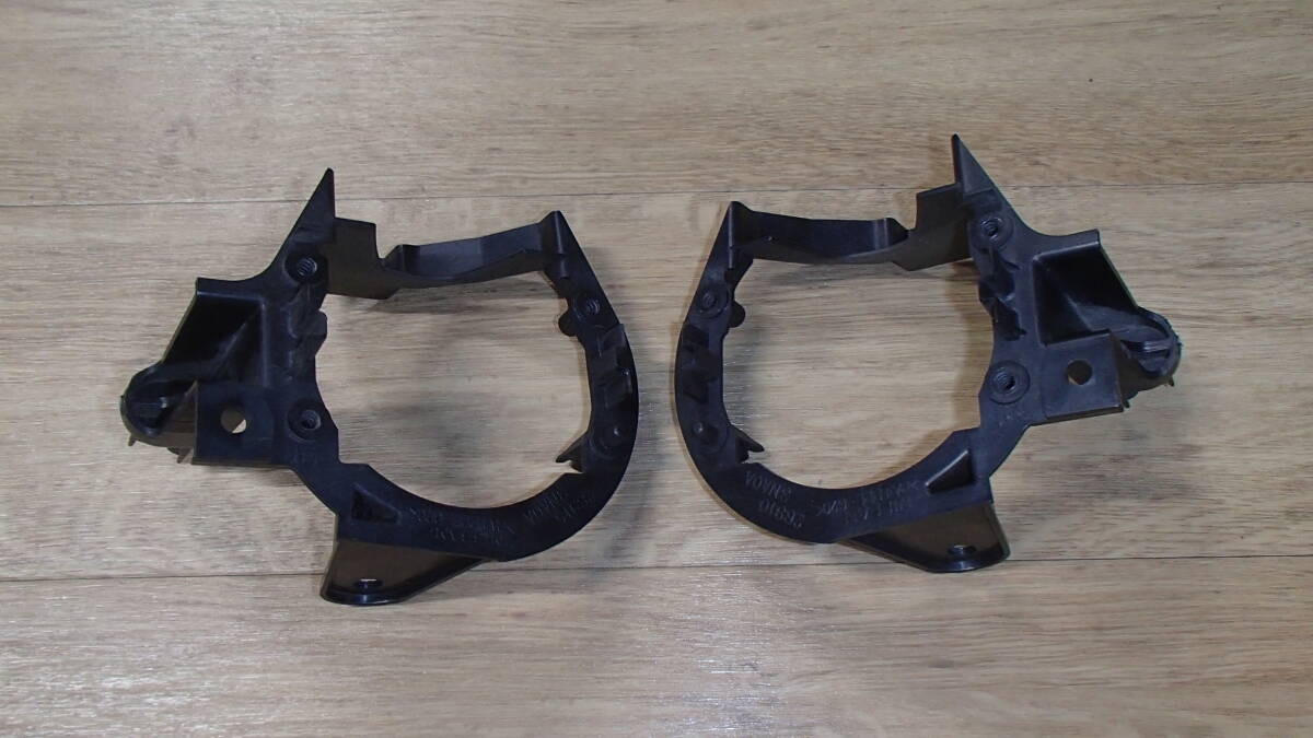 日産リーフ 純正 フォグランプブラケット 左右拍卖