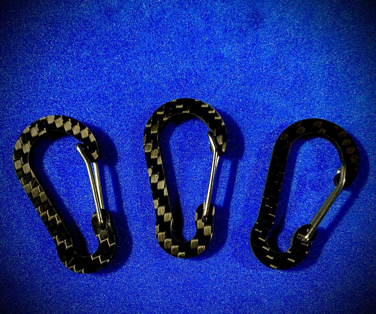 本物ドライカーボン 厚み4㎜ カラビナ CFRP 綾織艶あり 蕨山Carbon拍卖