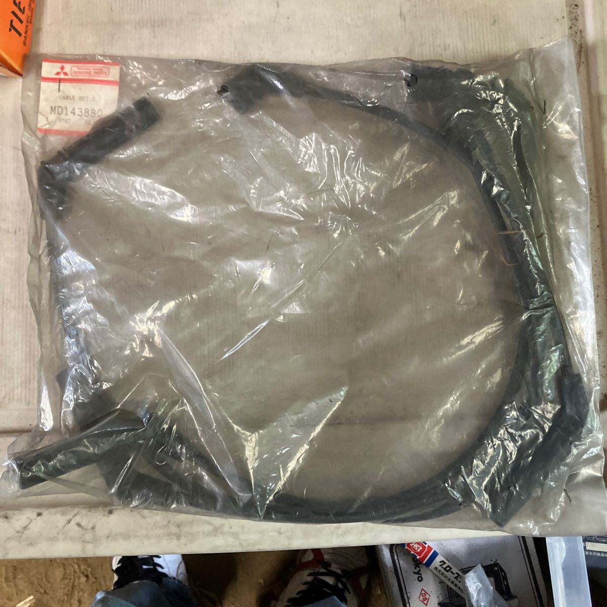三菱純正部品 プラグケーブルMD143880 新品未使用品拍卖