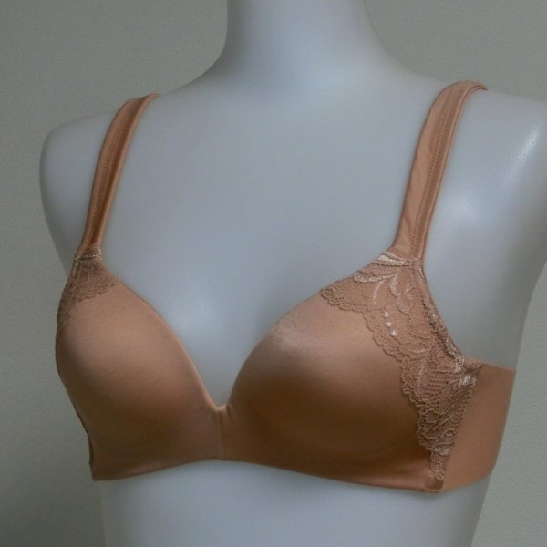 【A70】p4447 トリンプ モールドカップブラジャー TR466 P 10192153 5,280円 恋するブラ 背中スムース 肩楽ストラップ 最終!拍卖