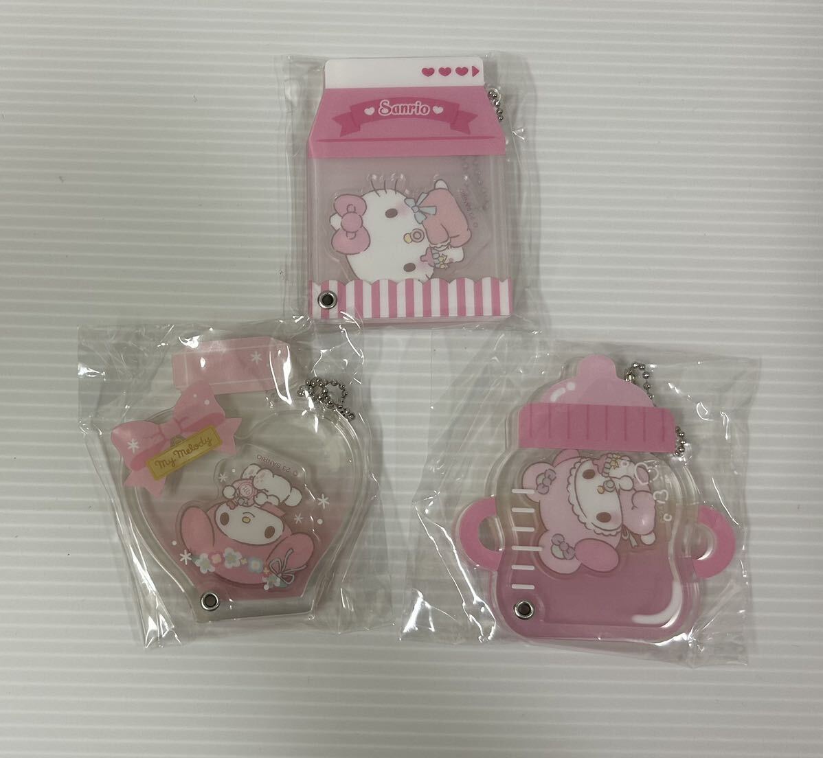 サンリオ シークレットカスタムアクリムチャーム マイメロ 香水瓶デザインシリーズ ハローキティ 牛乳パック 哺乳瓶 セット拍卖