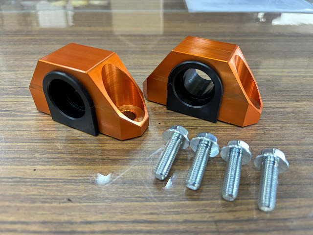 NA/NB ロードスター フロント スタビブラケット&ブッシュセット Φ23 ターボ(NB8)など ブラケットオレンジ・ブッシュ黒 スーパーナウ拍卖