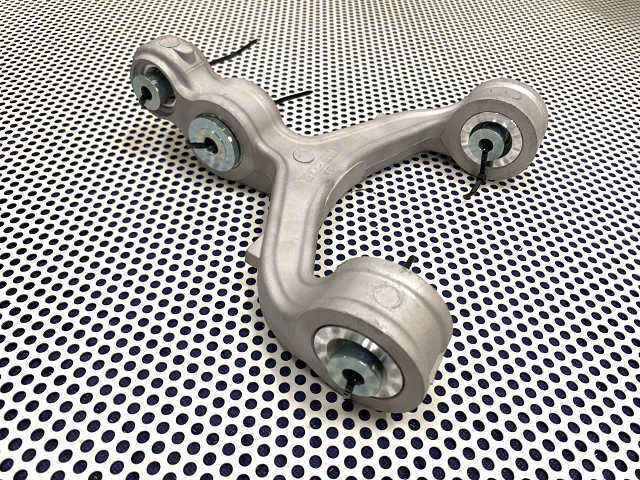 FD3S RX-7 リアアッパーアームピロ ショック部 スーパーナウ拍卖