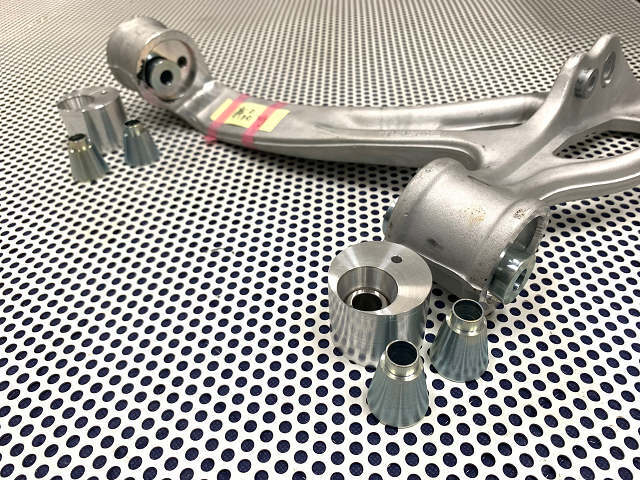FD3S RX-7 フロントロアアームピロ 前側 偏芯タイプ スーパーナウ拍卖