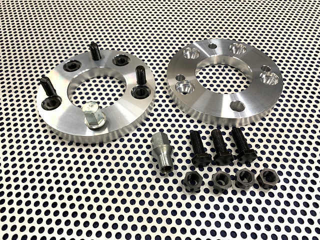 PCD変換スペーサー 5穴から4穴への変換 M12×P=1.25 厚み17ミリ シルバー(アルマイト無)2枚1セット スーパーナウ拍卖