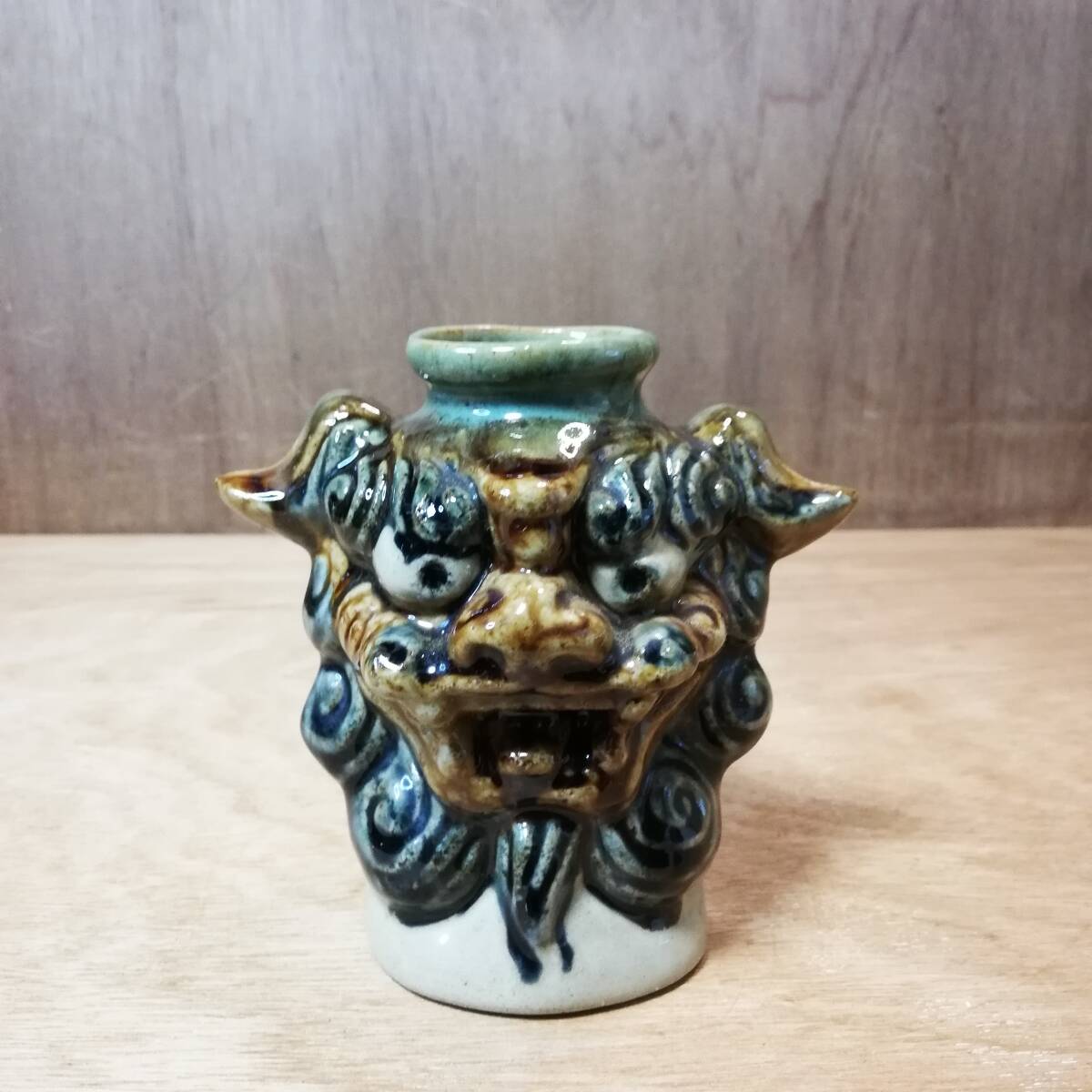 古い 壺屋焼 シーサー 花瓶 やちむん 琉球 沖縄 獅子 花器 高さ13cm拍卖