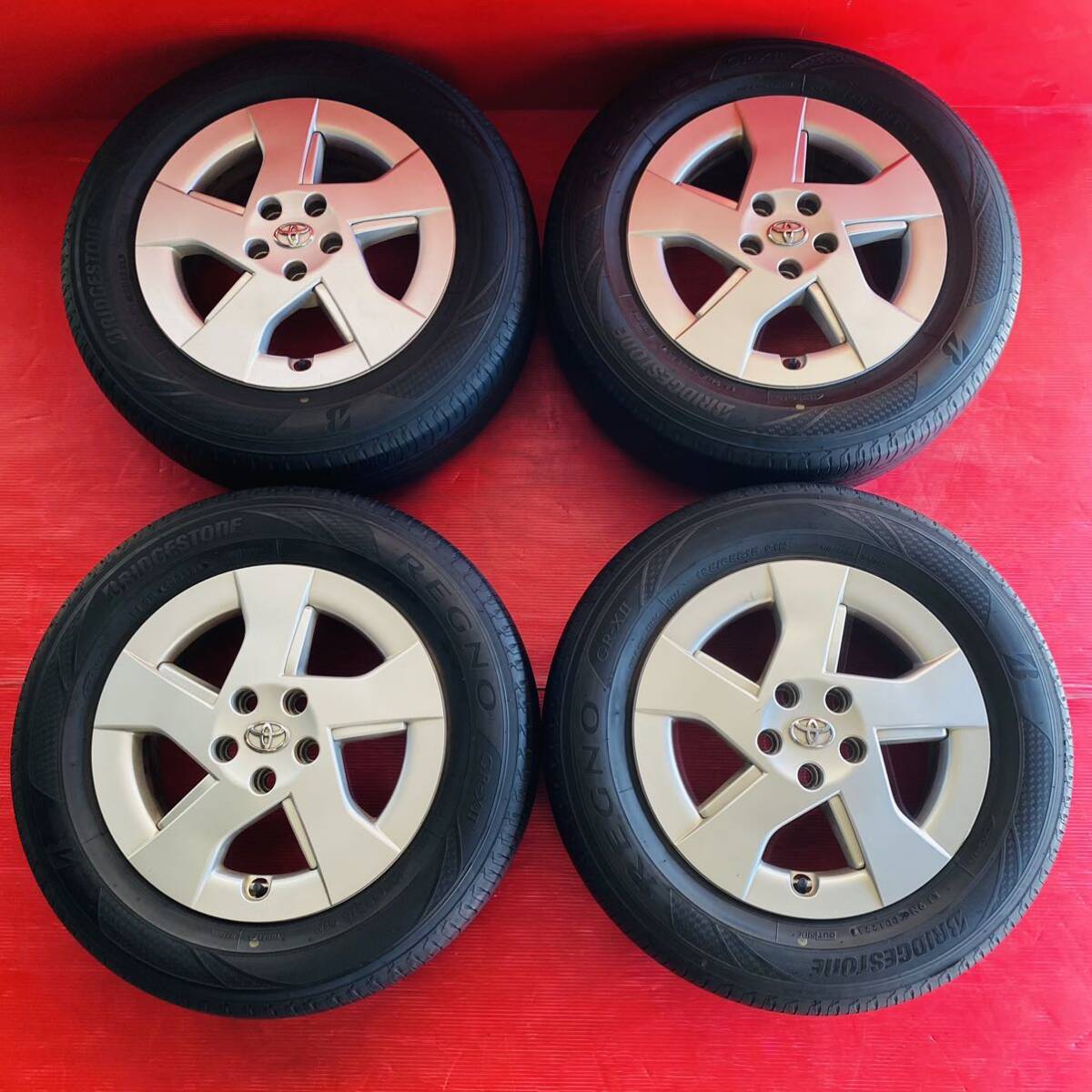 TOYOTA 15×6J PCD 100 H5 ・ BRIDGESTONE REGNO GR-XII 195/65R15 国産 2021年式 パンク修理なし ビード切れなし 汚れあり 4本セット拍卖