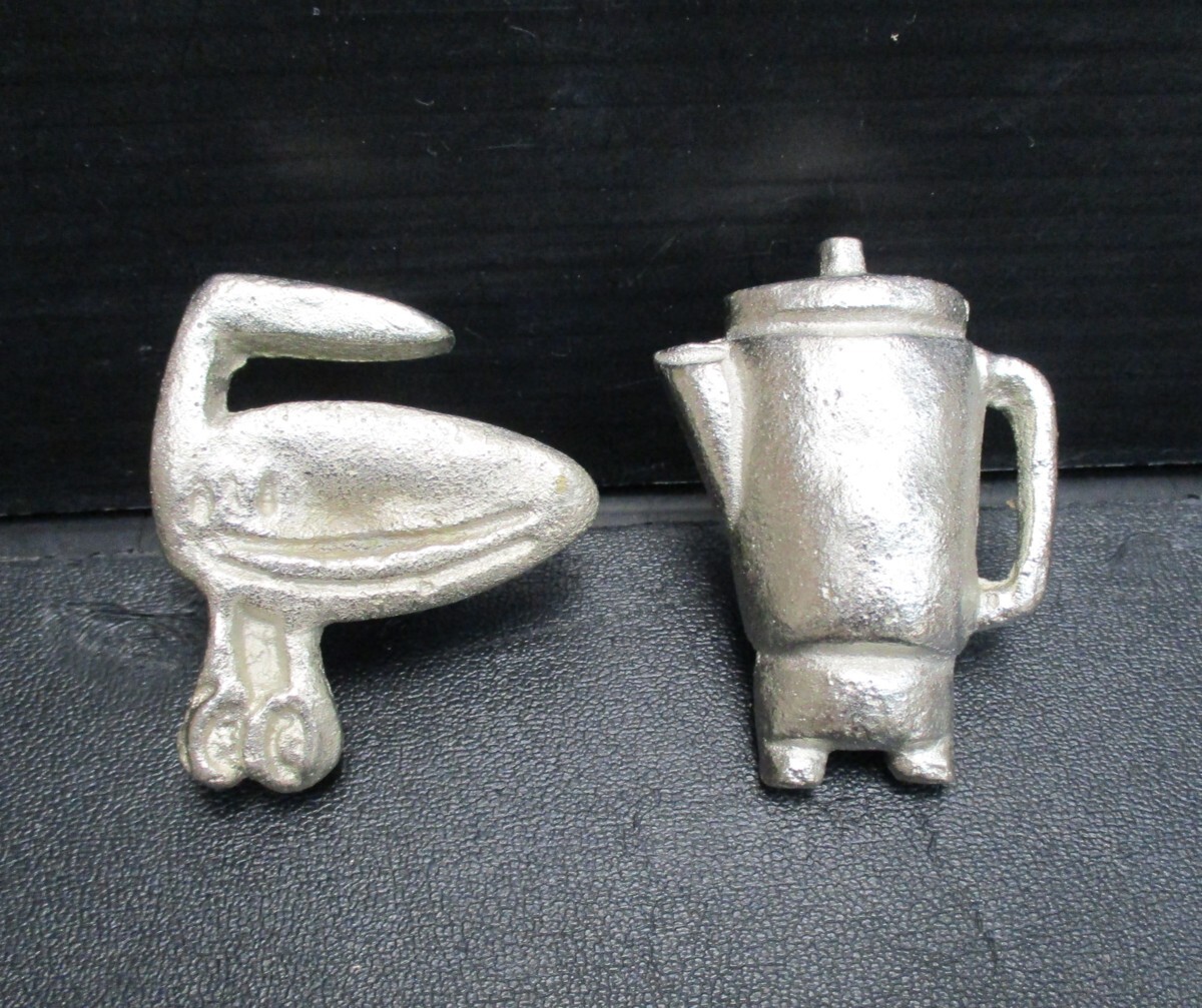 ★ 85568 引出し用 ノブ 取っ手 knob ハンドミキサー&レトロパーコーレーター 2個set W4.5 x D2.5xH4.7 W3.8 x D2.8 x H5.5cm 輸入物 ★拍卖