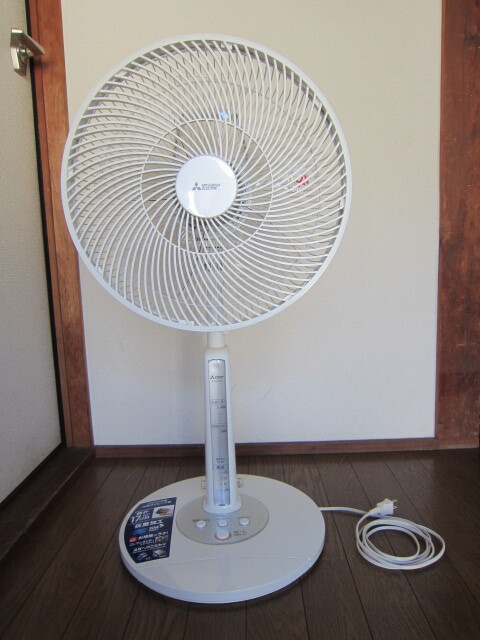 扇風機 リビング扇風機 30cm 三菱電機 R30J-MC-W ピュアホワイト 最新モデル ロング気流で冷暖房効率UP! サーキュレーターとしても使用OK!拍卖