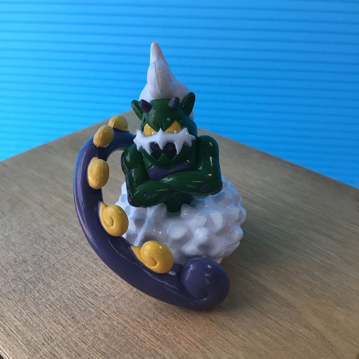 used おもちゃ 「 ポケモン トルネロス フィギュア 」ゴムタイプではなく硬めの素材 ポケモンフィギュア 塗装ハゲあり TOMY拍卖