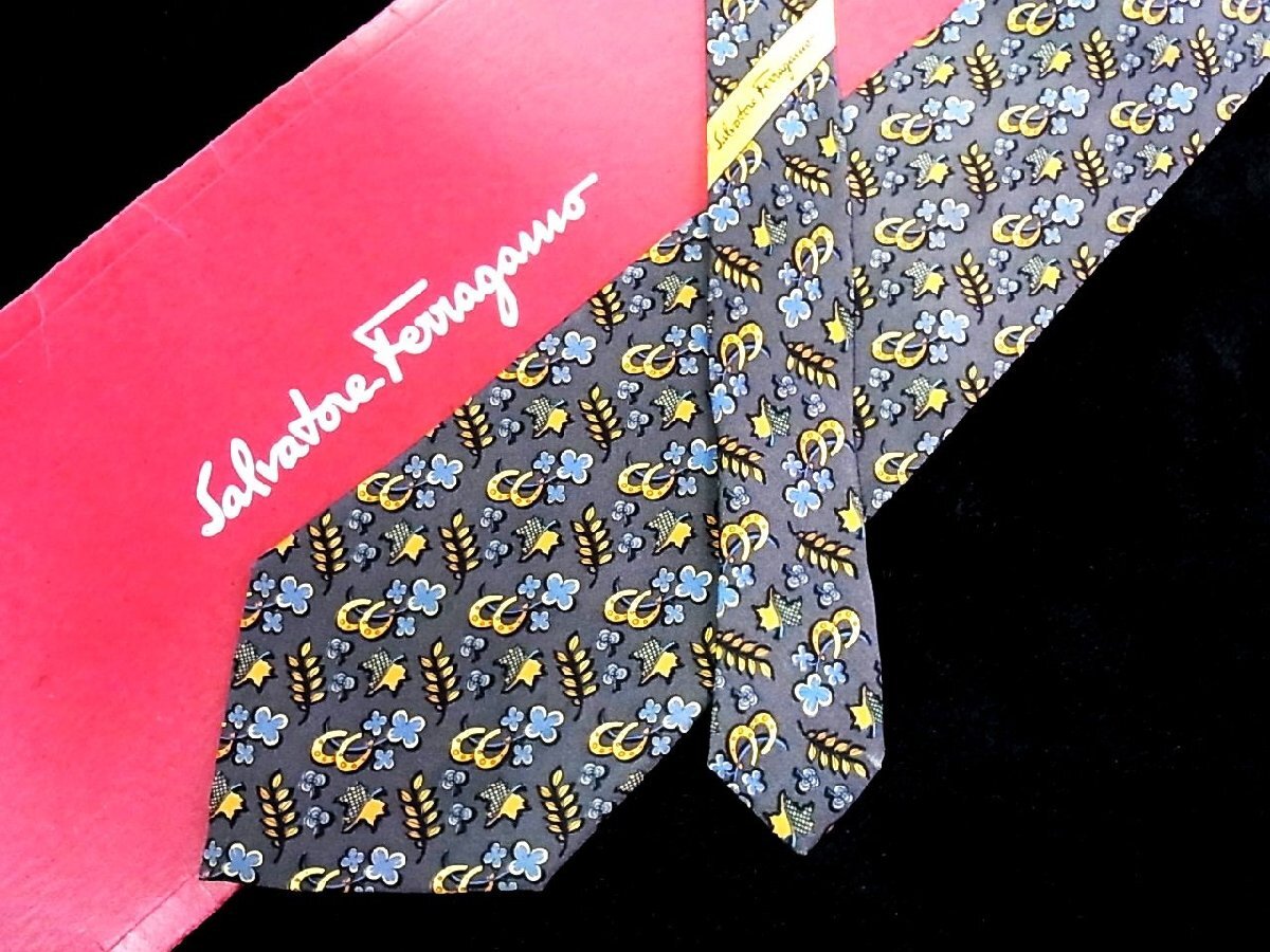 ♪今週の特売980円~♪3095♪良品【FERRAGAMO】フェラガモ【蹄鉄 花 葉っぱ 植物 柄】ネクタイ♪拍卖
