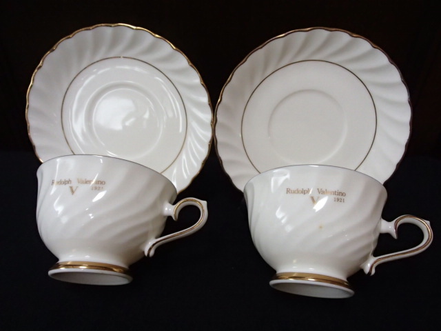 ティーC&S【ルドルフ・ヴァレンチノ】(2客)【ホワイトにゴールドライン】未使用・箱なし・美品拍卖