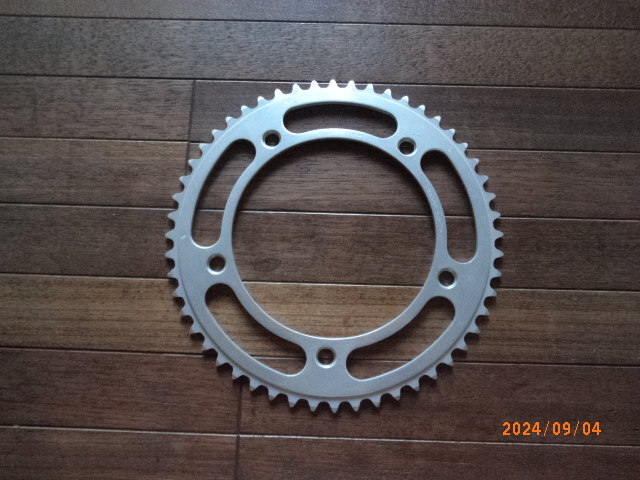 未使用新品 SUGINO MIGHTY COMPETITION スギノ マイティ コンペティション 52T ピスト用 PCD151 1/8 厚歯 NJS 競輪拍卖