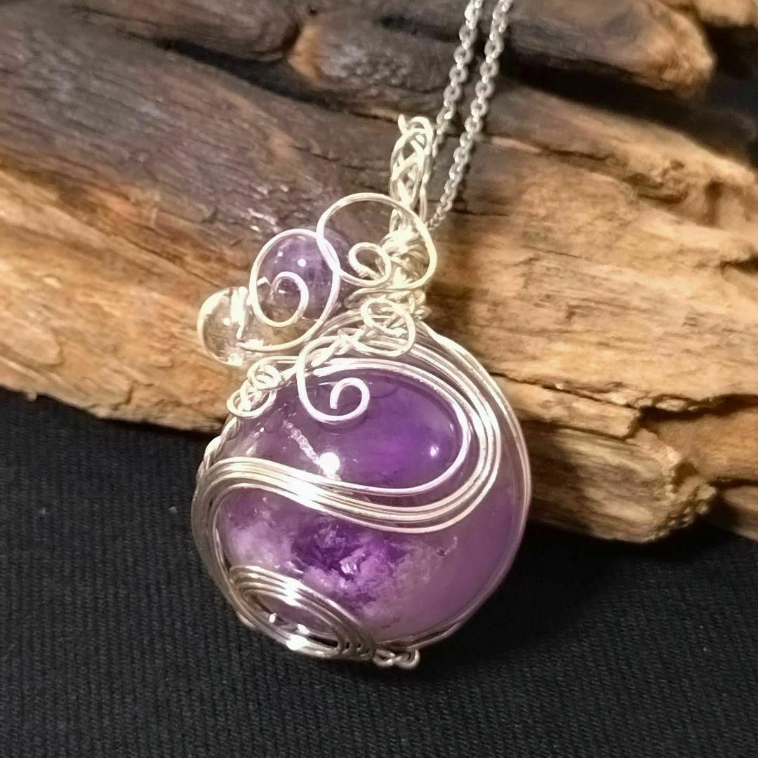 【叡智と霊性の石】深い紫の美しいアメジストのハンドメイドネックレス 一点もの拍卖