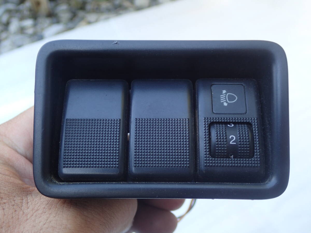 中古品】★ボンゴバン★SKP2V★レベライザースイッチ★2WD★AT★動作OK★①拍卖