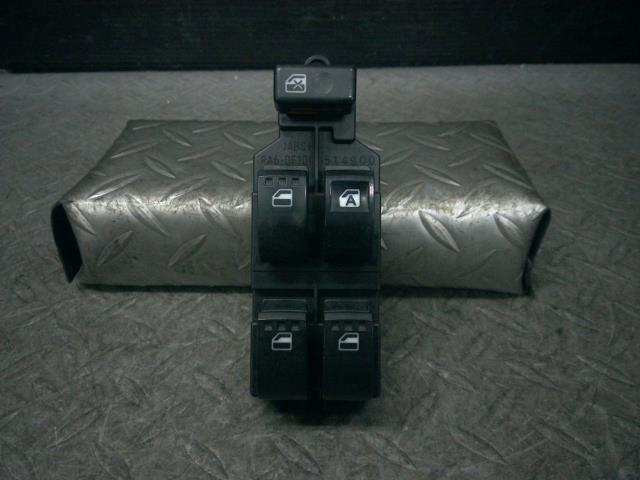 パッソ KGC15 パワーウインドウスイッチ 84820-B1080 テストOK拍卖