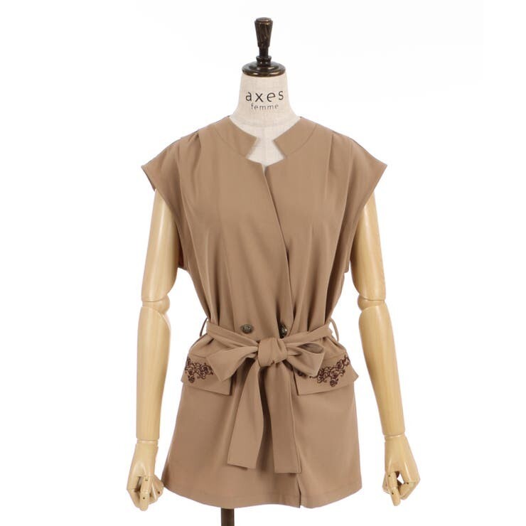 【送料無料・匿名配送】新品タグ付き axes femme アクシーズファム ポケット刺繍きざみ襟ジレ拍卖