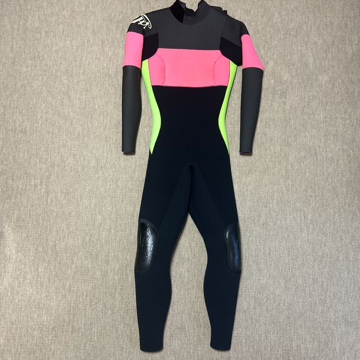 ☆ほぼ新品1度使用のみ☆ROOKHOPPER ロックホッパーウェットスーツ☆5×3mm セミドライ☆裏起毛☆レディースオーダー/155cm 48〜50kg☆拍卖