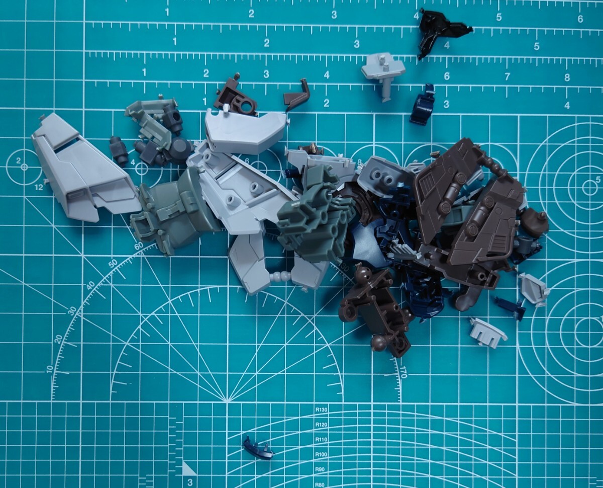 HG シナンジュスタイン 胴体拍卖