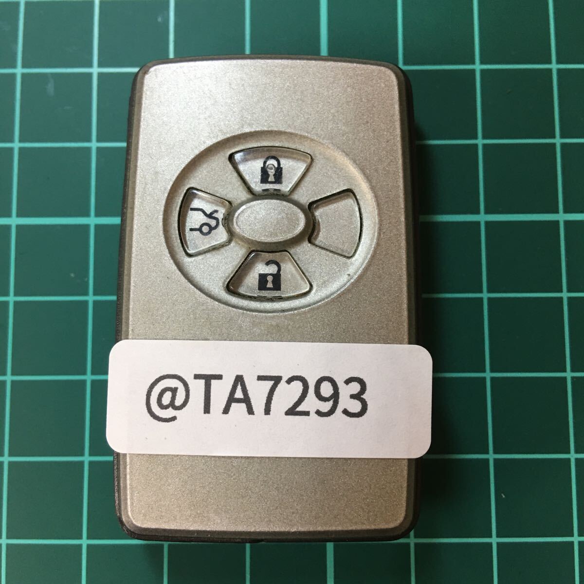 @TA7293 トヨタ 純正 271451-0500スマートキー 3ボタン 後期 GRS180 クラウン ロイヤル アスリート ノア ヴォクシー アイシス等キーレス拍卖