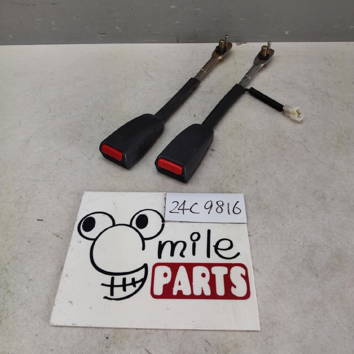 TT2 サンバー 純正 運転席助手席シートベルトバックル 1D3-9-4/24C9816*同梱不可拍卖