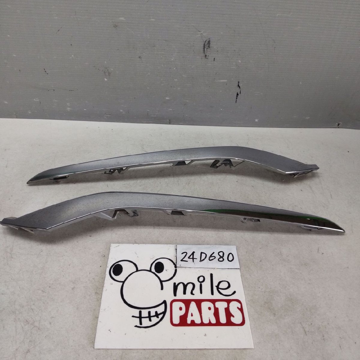 FC26 セレナ 純正 左右ライト下メッキモール 2Z5-2-6/24D681*同梱不可拍卖