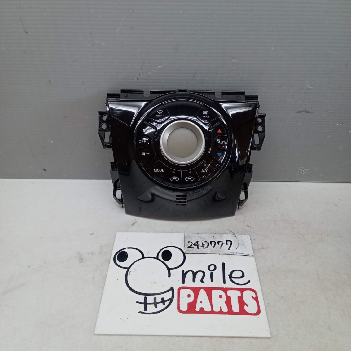E12 ノート 純正 エアコンスイッチパネル 1A1-3-6/24D777*同梱不可 拍卖