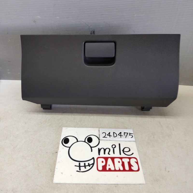 LA160S/LA150S ムーヴ 純正 グローブボックス 2Z5-30-8/24D475*同梱不可拍卖