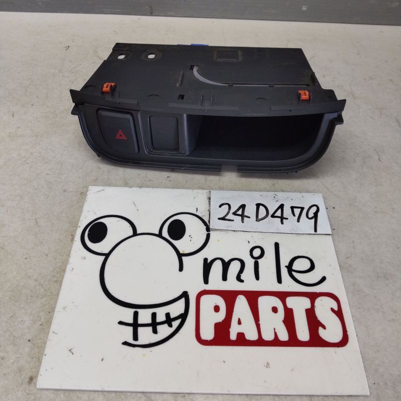 LA160S/LA150S ムーヴ 純正 ハザードスイッチ部 2Z3-10-1/24D479*同梱不可拍卖