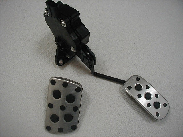 トヨタ純正 アルミペダルセット (アクセルレータASSY交換式) プリウス 50系前期拍卖