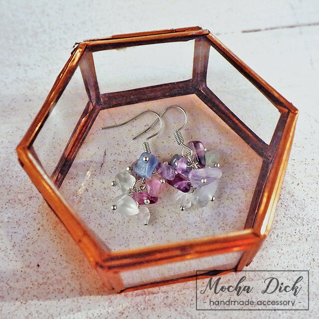 マルチカラーフローライトのじゃらじゃらピアス拍卖