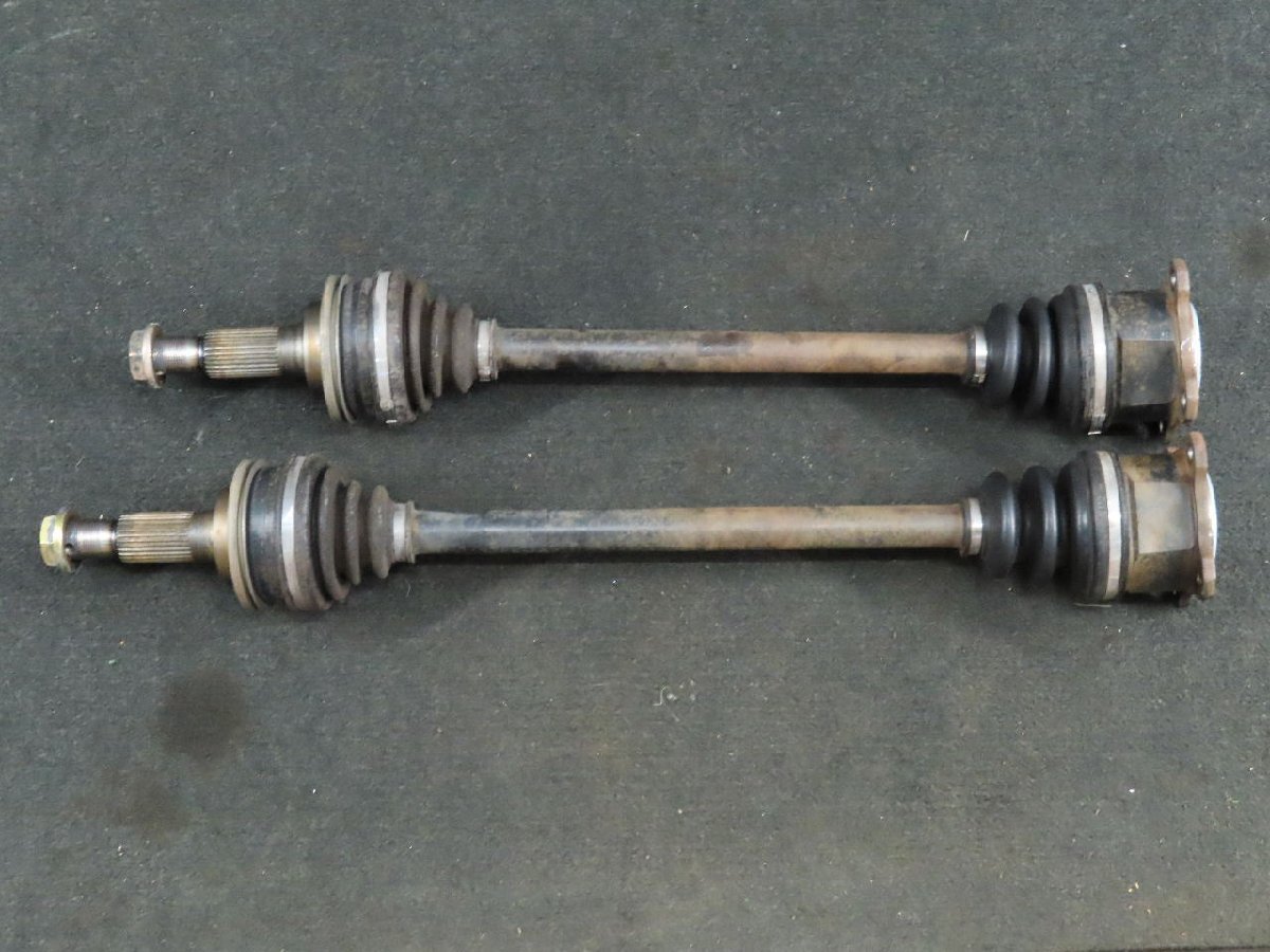 【即決】★送料込★ マークII ブリット2.0iR TA-GX110W 純正 約4万km リア ドライブシャフト 左右 検索 JZX110 中古 12270拍卖