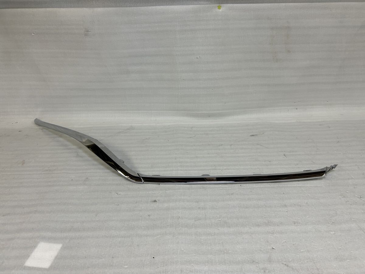 10352 ハリアー 80 フロントバンパー メッキガーニッシュ 右 センター 53123-48070 53121-48210拍卖