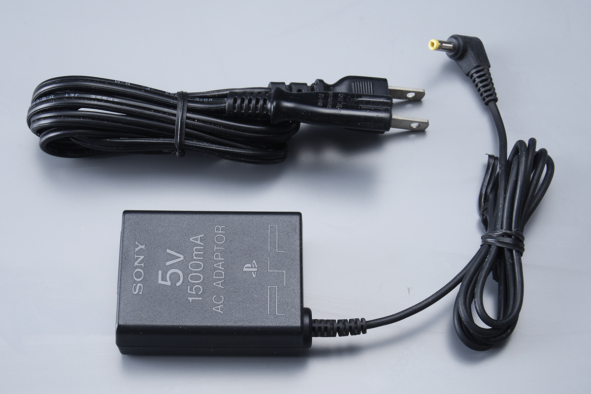 SONY PSP-380 AC ADAPTER 5V 1500mmA拍卖